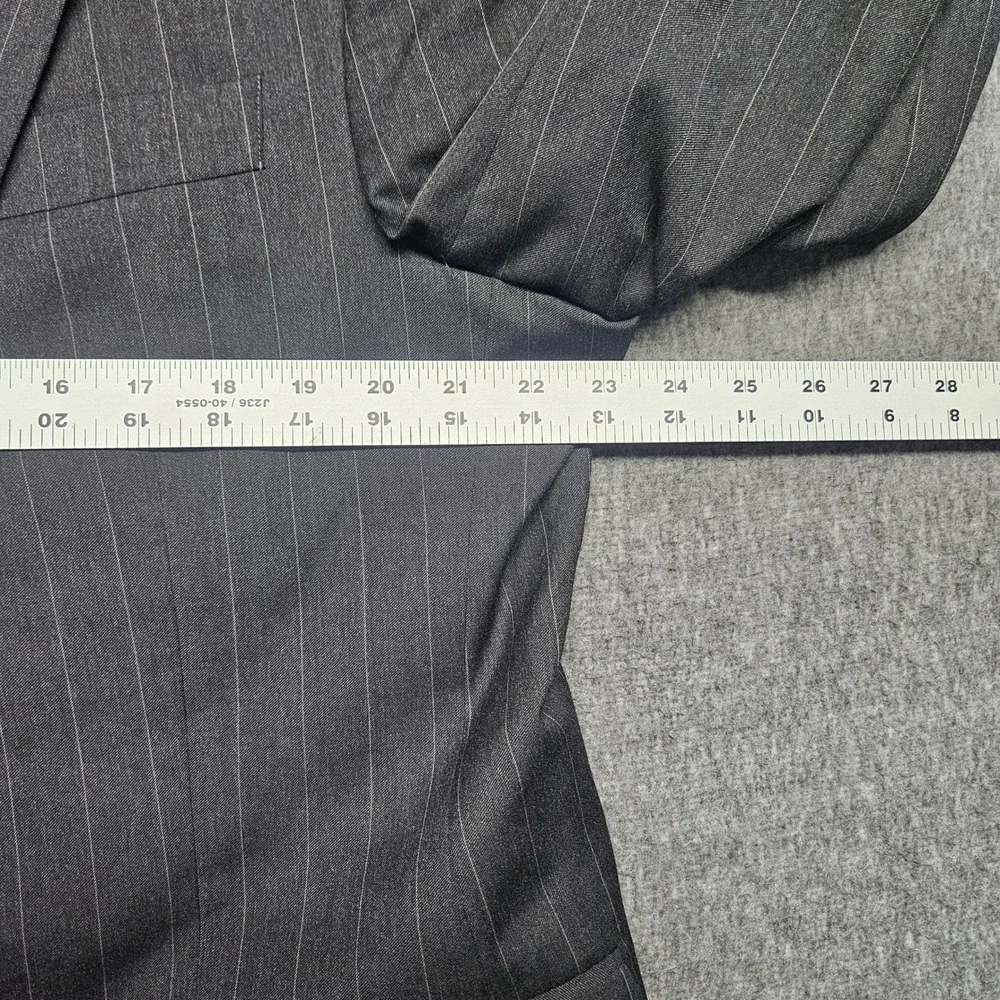 Jos. A. Bank Blazer Mens 44R Gray Pinstripe Wool Signature Collection USA
